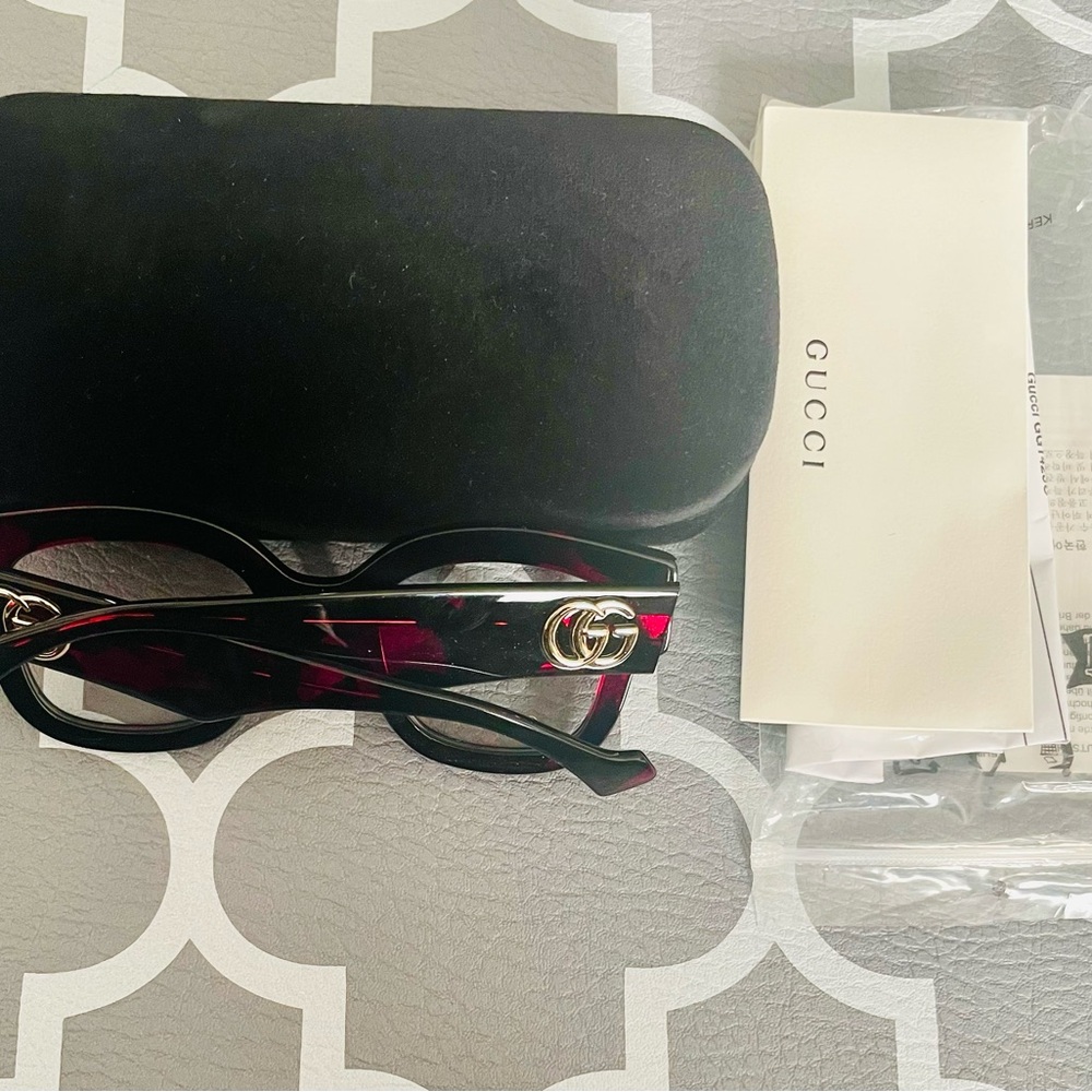 Gucci Cat-Eye Glasses Black Pink Accessories